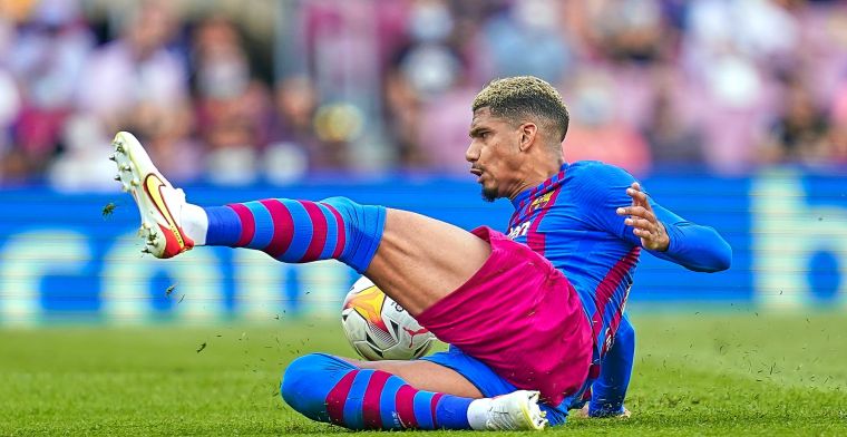 Weer blessurenieuws bij Barça: Araújo keert met kwetsuur terug van interlands