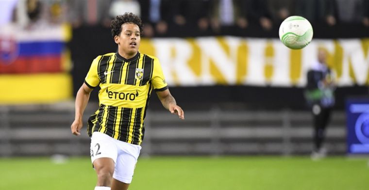 Vitesse is talentvolle Manhoef weken kwijt na knieoperatie