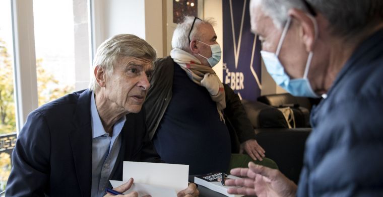 Wenger doet FIFA-onthulling: 'Buitenspel wordt in 2022 geautomatiseerd'