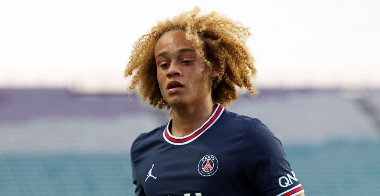 'Xavi Simons wil terug naar FC Barcelona: Raiola vangt bot in Catalonië'