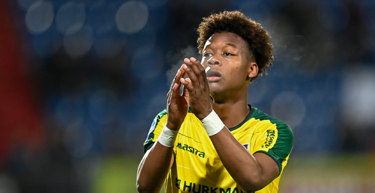 Droom komt uit voor Noslin: 'Ik voetbalde bij DHSC en werkte nog bij de Subway'