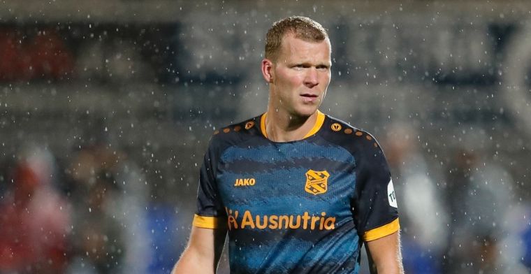 Heerenveen-topscorer Veerman moet het veld ruimen: 'Hoop dat hij heel boos is'