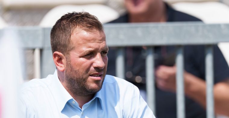 Van der Vaart ergert zich aan spel van Messi: 'Ik word er verdrietig van'