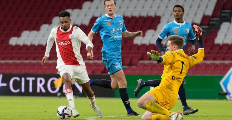 Danilo zinspeelt op vertrek bij Ajax: 'Mijn zaakwaarnemer is er druk mee'